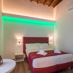 Magenta Luxury Argentina 2*, Rome Italy